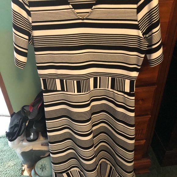 Chaus Dresses & Skirts - Chaus Maxi Dress New York Only Tried On NWOT